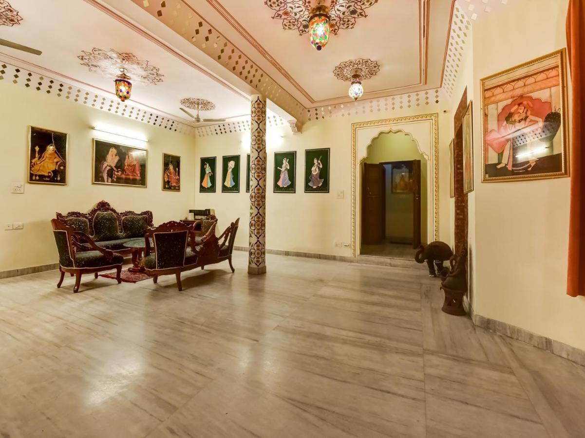 Capital O 73835 Hotel Frontier Royal & Banquet Tirath Exterior foto